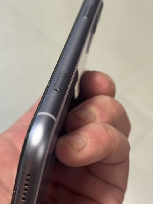 Iphone 11 64GB mov arata ca nou (nicio zgarietura)