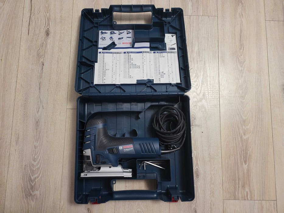 Fierastrau pendular Bosch profesional GST 150 CE