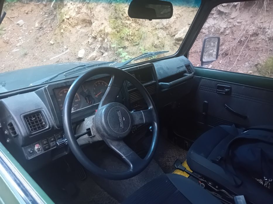 Vând Suzuki Samurai