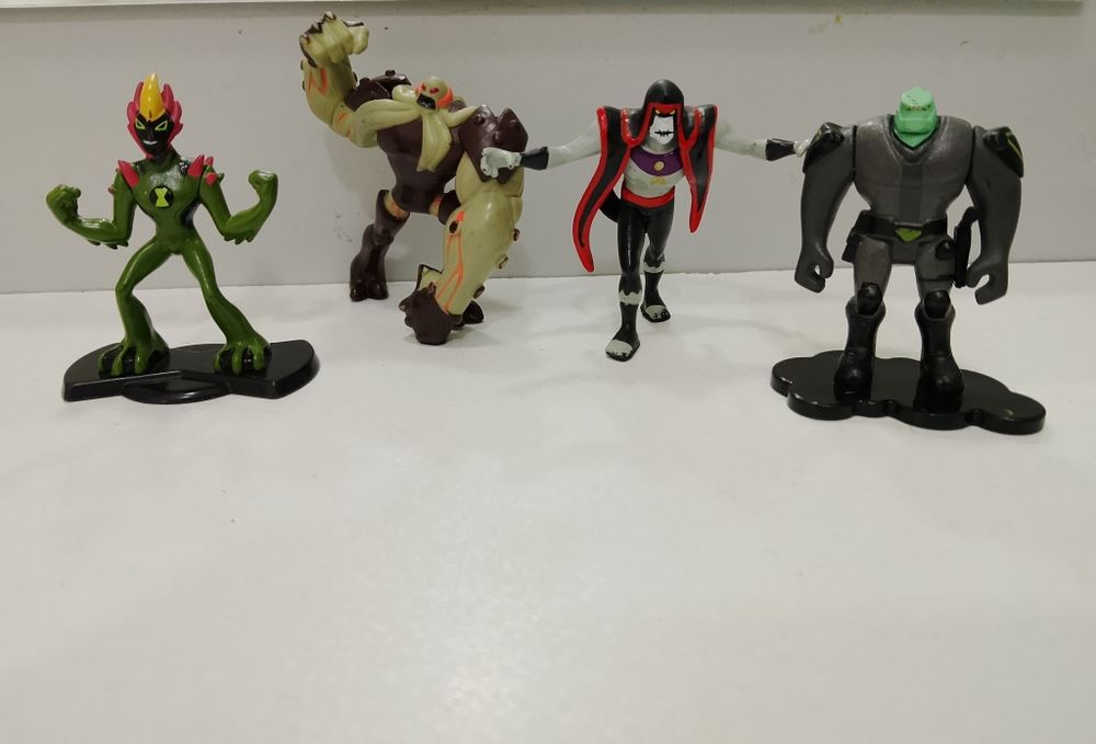 Малки колекционерски  фигурки на Бен 10 Ben 10