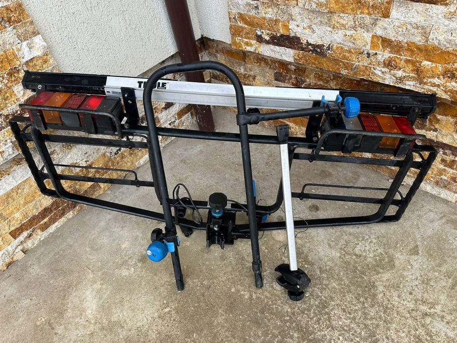 Vând suport auto Thulle pentru 2 biciclete