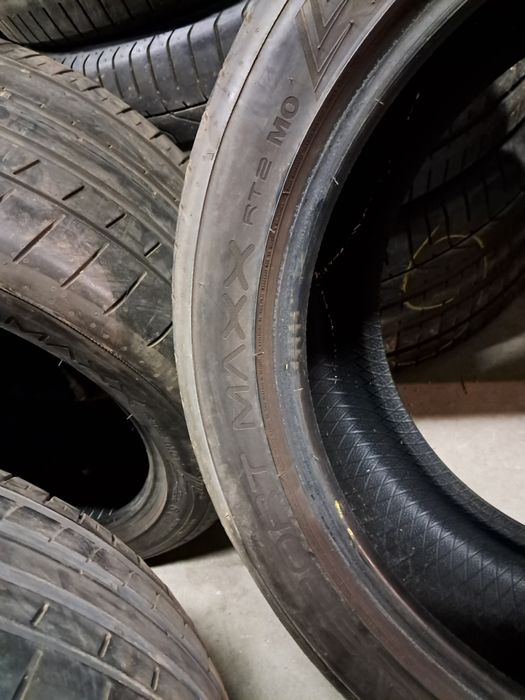 Anvelope second vara 285 40 R20/255 45 R20 Dunlop MO