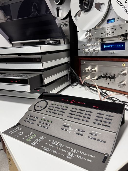 Linie audio completă Bang & Olufsen BeoSystem 5500,4 piese+TELECOMANDĂ