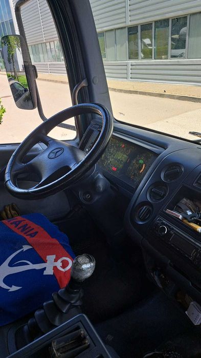 Mercedes atego 818 7,5T  12 paleti