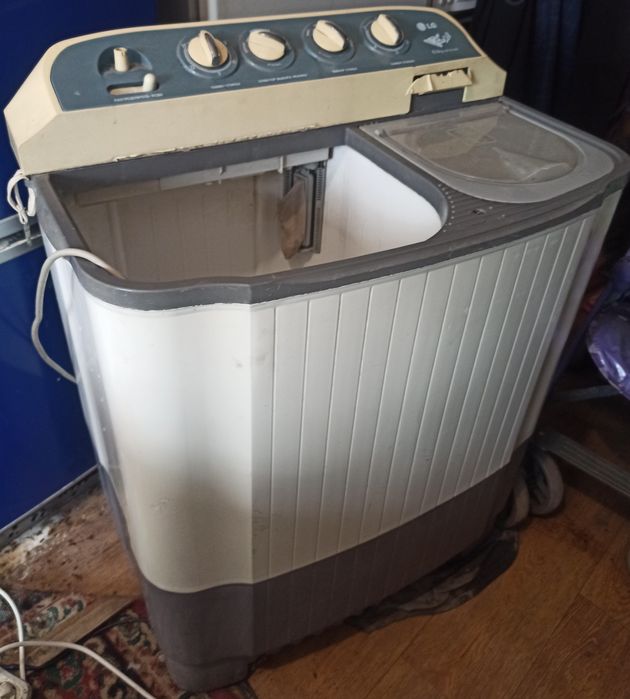 Две стиральные машинки,полуавтоматы