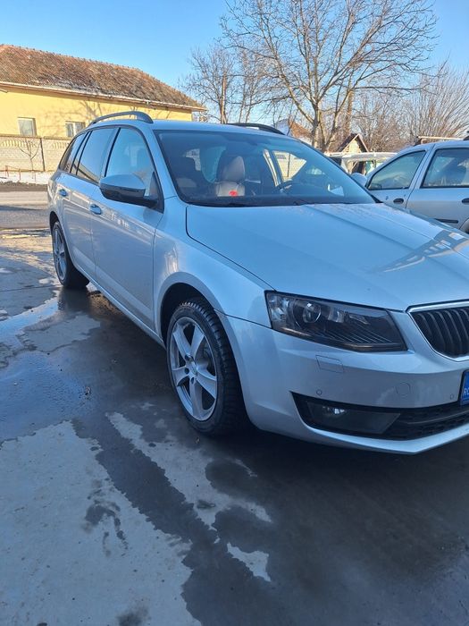 Skoda octavia 3 avariata