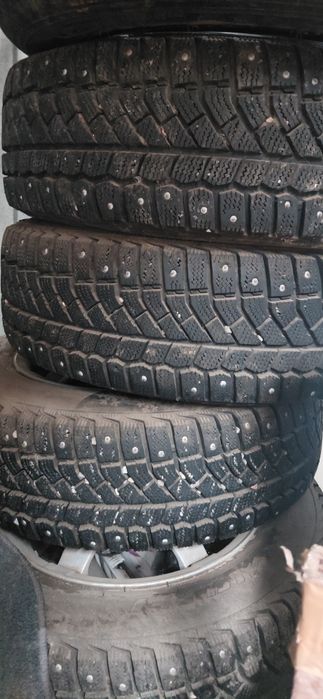 Продам комплект колес.