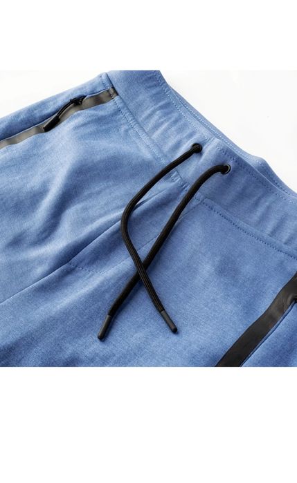 Pantaloni trening