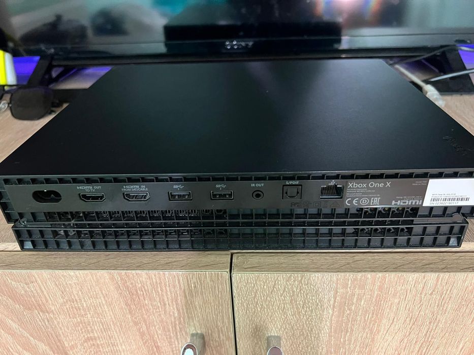 Xbox oan X 1 Tb  + cablu HDMI