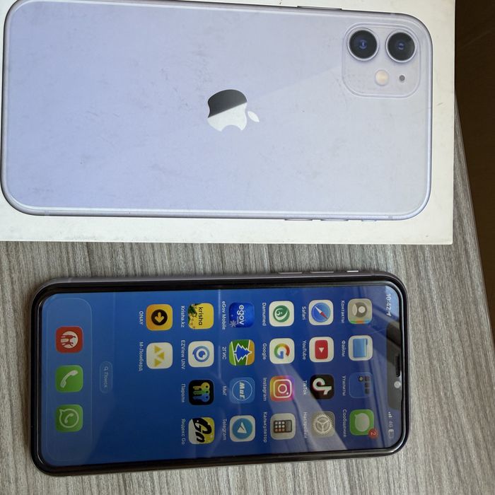 Телефон Айфон 11