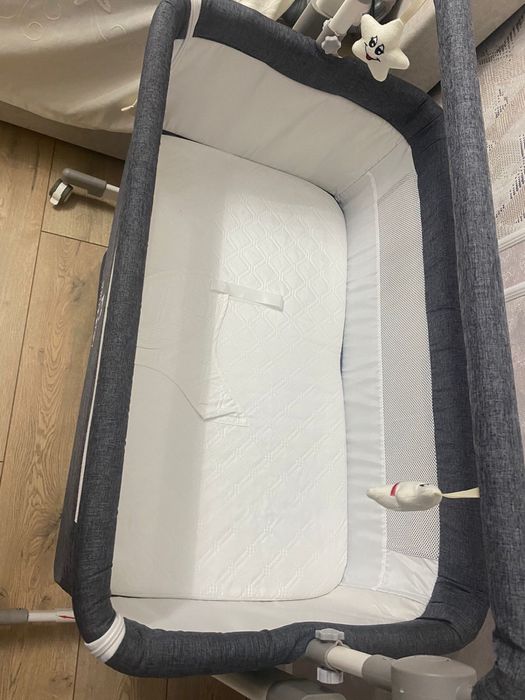 Новый кровать-манеж