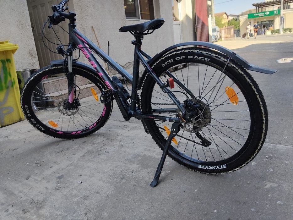 Vând bicicleta Bulls din aluminiu pentru damă