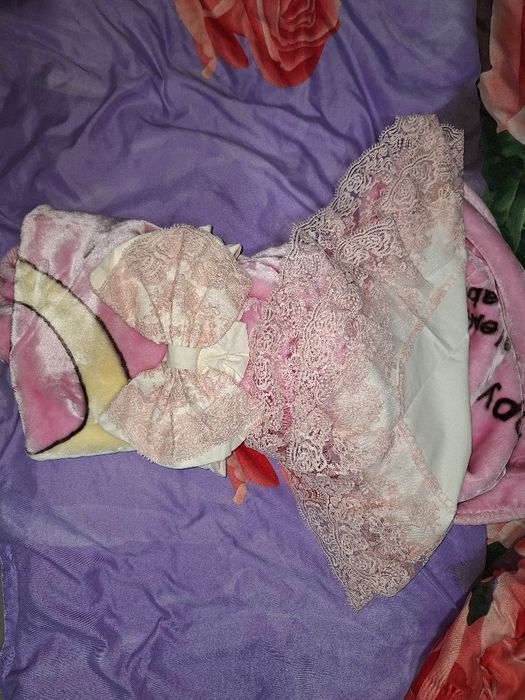 Продам уголок и бант на выписку