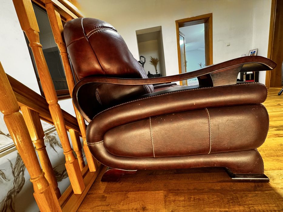 Canapea din piele naturala,eleganta,comoda