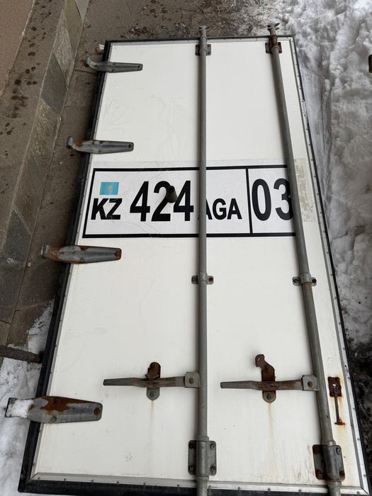 Продам ворота термобудка