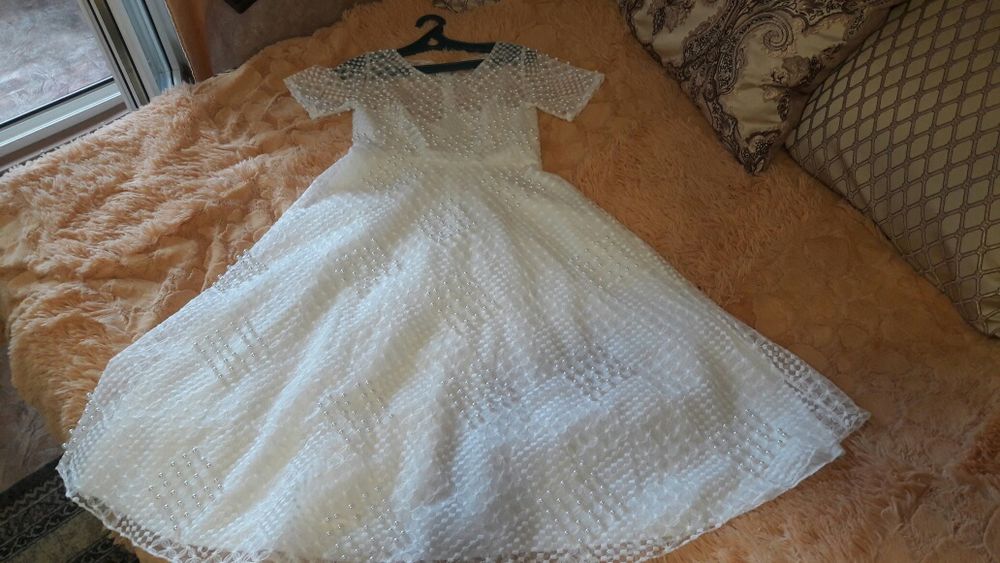 Платье в жемчугах