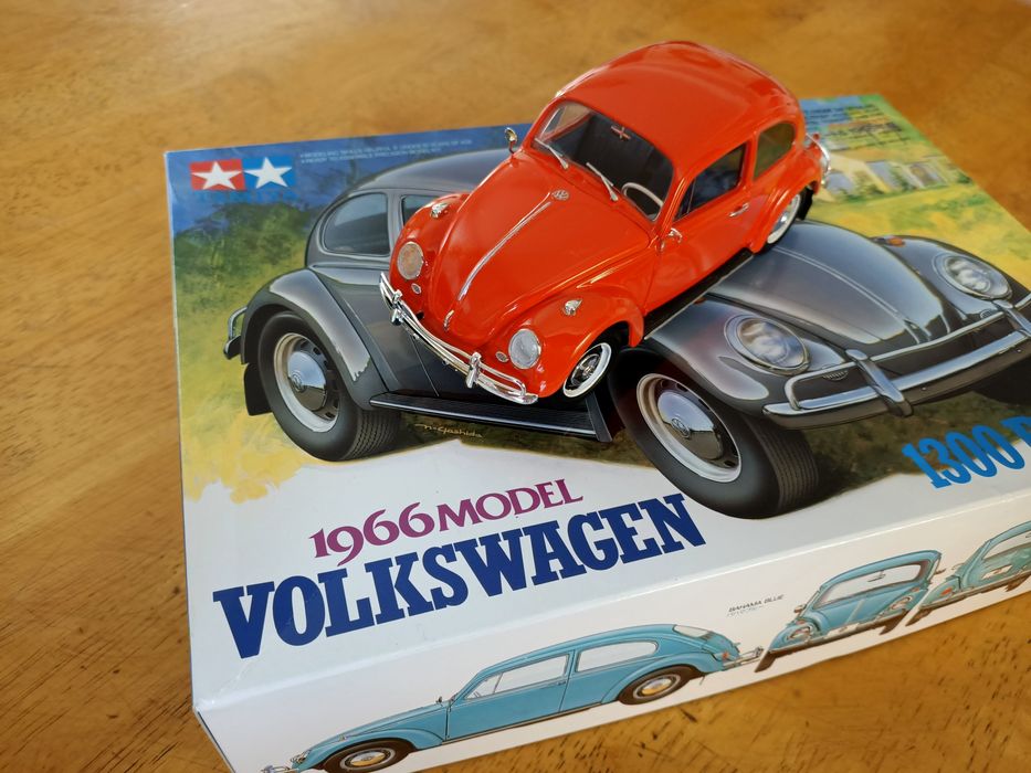 Модель автомобиля, масштаб 1/24