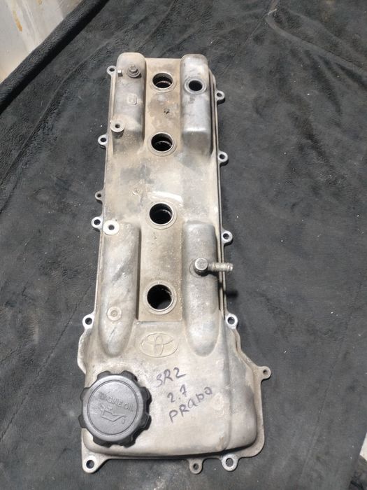 Клапанная крышка land cruiser prado