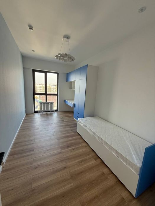 Продам свой квартиру Акай сити 6-этаж 118кв