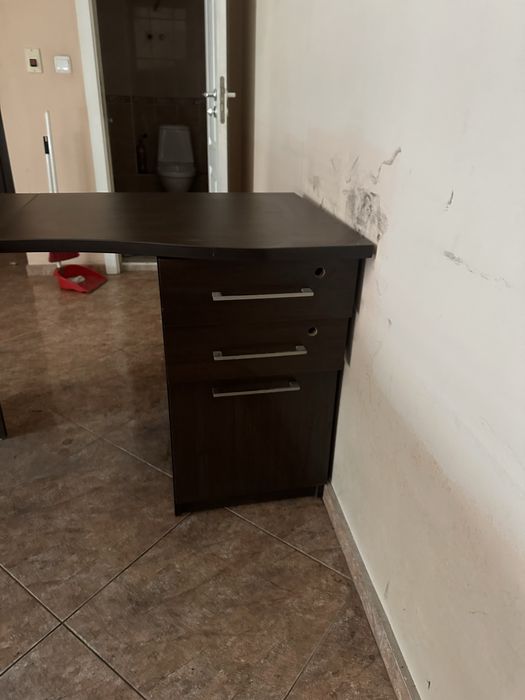 Офис обзавеждане