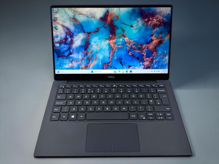 Dell XPS 7390 13" 4K UHD+ i7-10910U 16GB RAM 512GB SSD Перфектен! Гаранция!