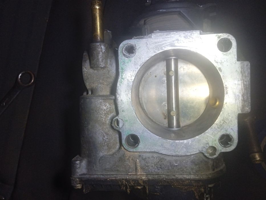 Дроссельная заслонка