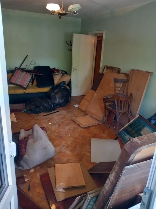 Transport moloz deșeuri mobila mutări debarasari golim locuinte