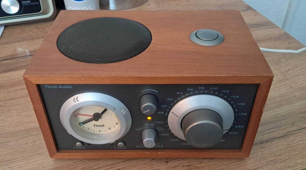 Radio TIVOLI Henry Kloss Model Three