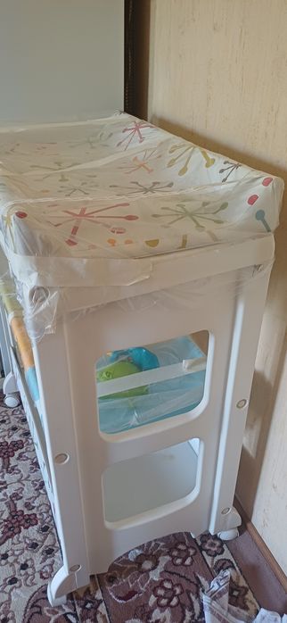 Chaqaloqlar uchun elektr tebranuvchi kreslo va Bu hodunok, nabor