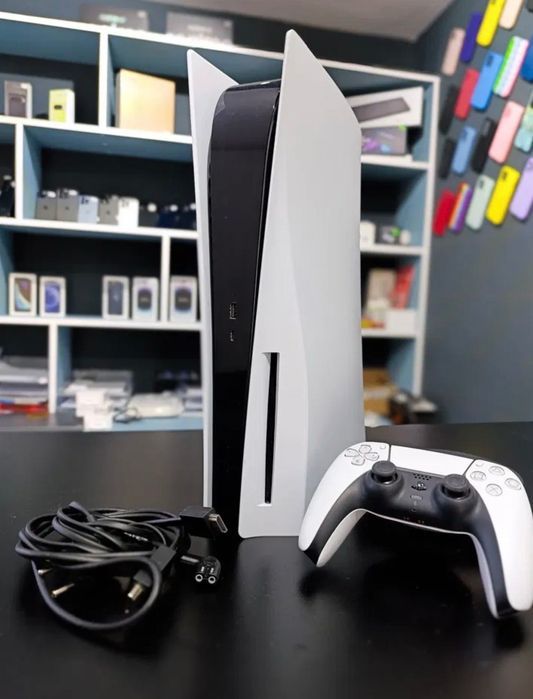 Vând PS5 impecabil