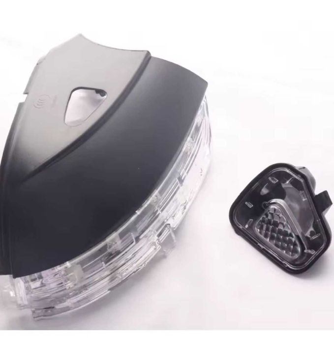 Capac semnalizare dreapta pentru oglinzile externă