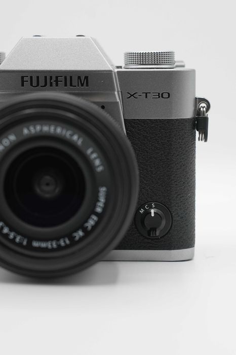 Fujifilm X-T30 III – 26MP, 6.2K + 3 baterii și încărcător