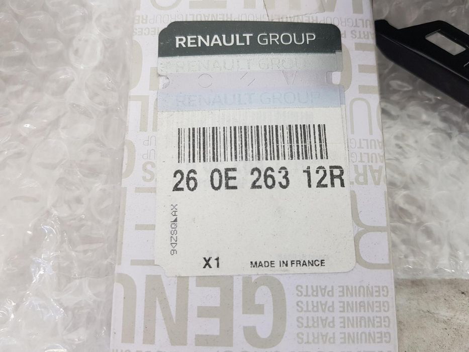 Grila proiector stanga Dacia Logan 3 Sandero 3 dupa 2021 NOU OE