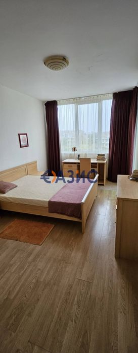 Просторен апартамент с 2 спални в комплекс" Оазис", Равда, България,