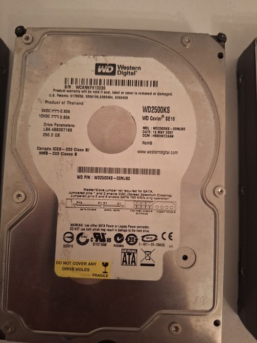 Hard disk diferite dimensiuni