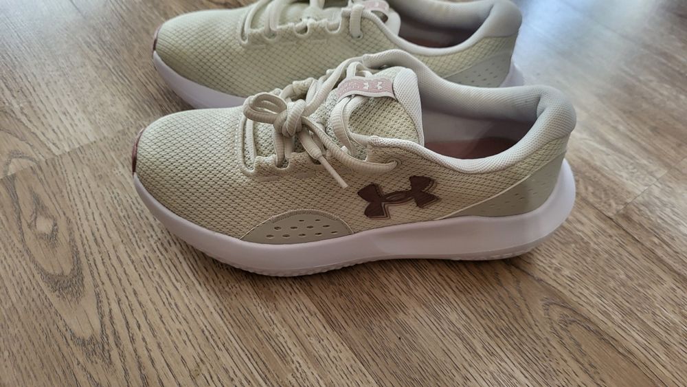 Маратонки under armour