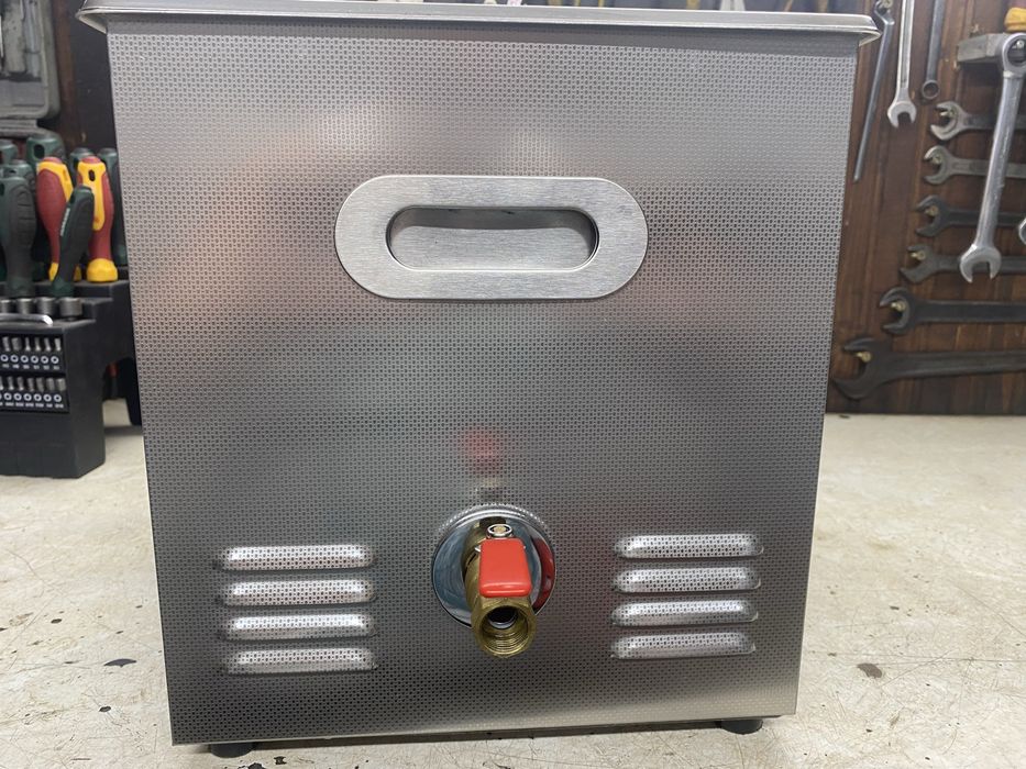Професионална ултразвукова вана HBM 10L 240W с подгряване + препарат