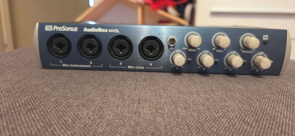 USB звукова карта PreSonus AudioBox 44VSL