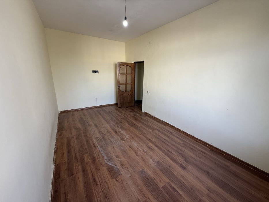 Srochna sotiladi. Termiz sh. Begoyim. 2 xonali. 2 etaj yangi dom