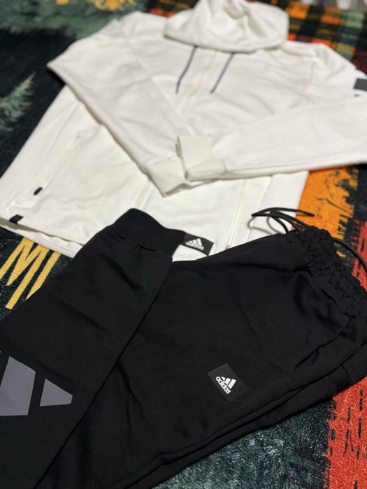 Adidas мъжки спортен комплект горно и долно анцуг екип