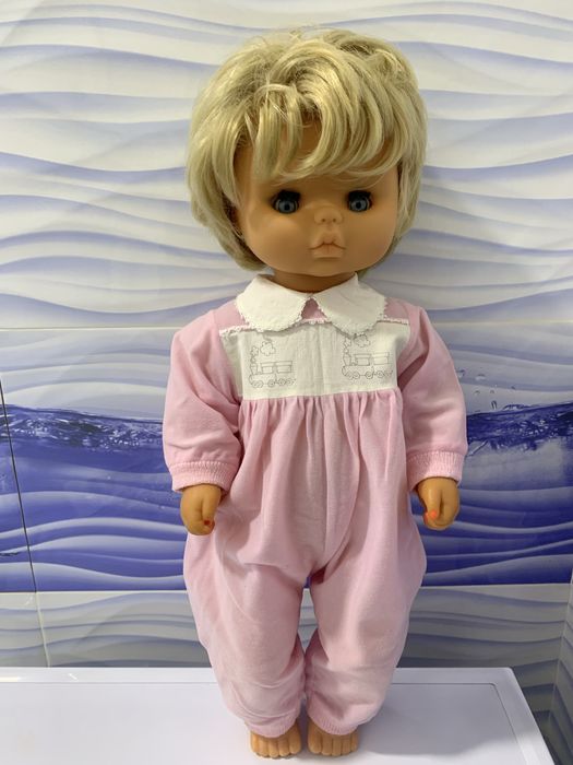 Куклы ГДР в родной одежде .