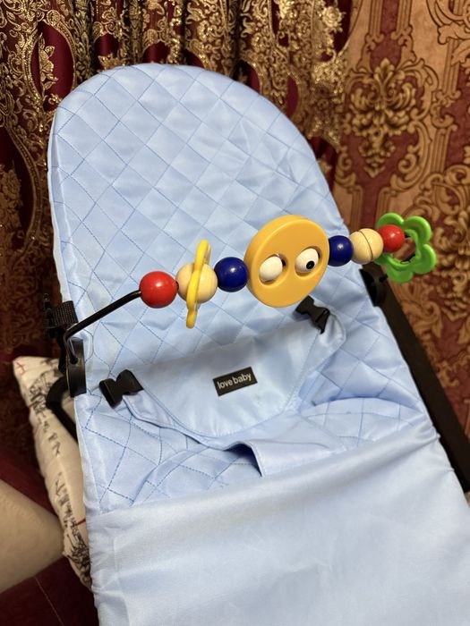 Продается шезлонг