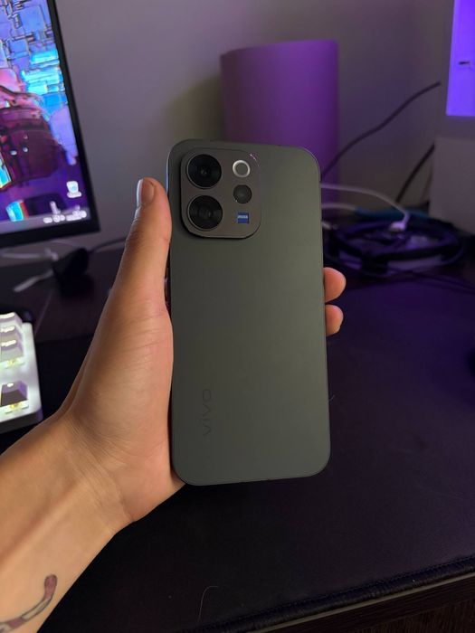 Vivo v70 новый с гарантией