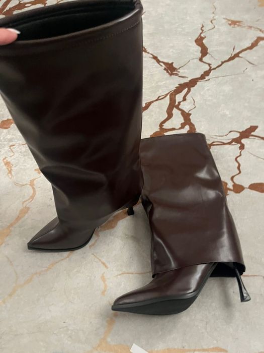 Женские сапоги.