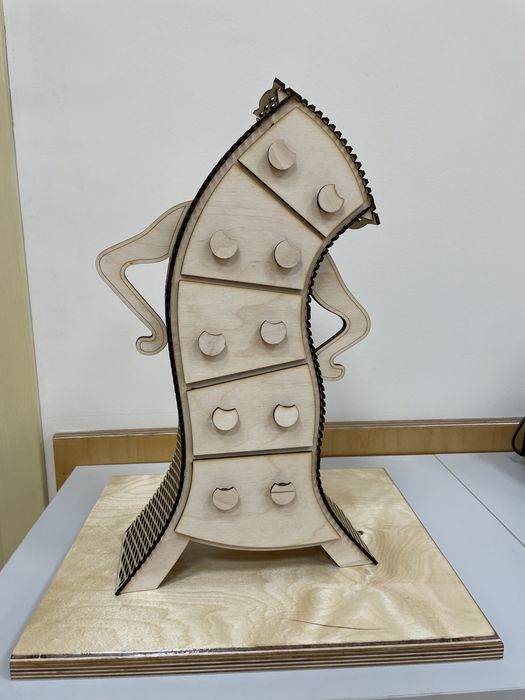 Мини шкаф за бижута и аксесоари