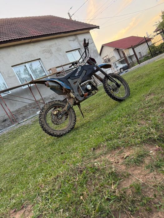 Vând cross 125 19 cai putere
