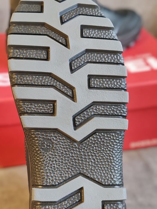 Зимние сапоги для мальчика.