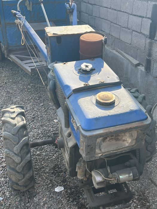 Mini traktor Zubr 15 ot kuchi sotiladi 2021 yil olingan