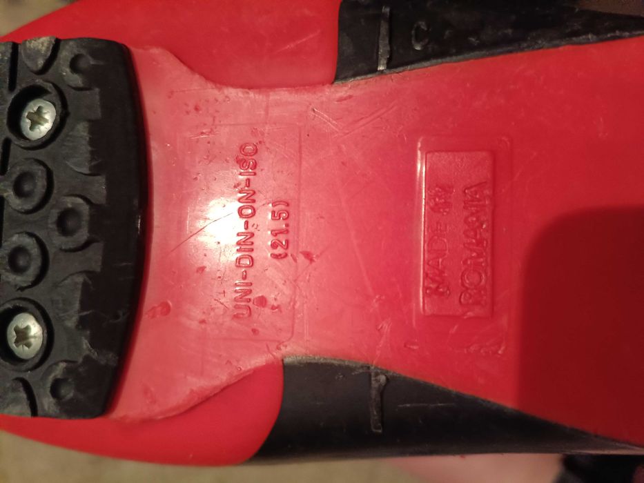 Продавам детски ски обувки ski