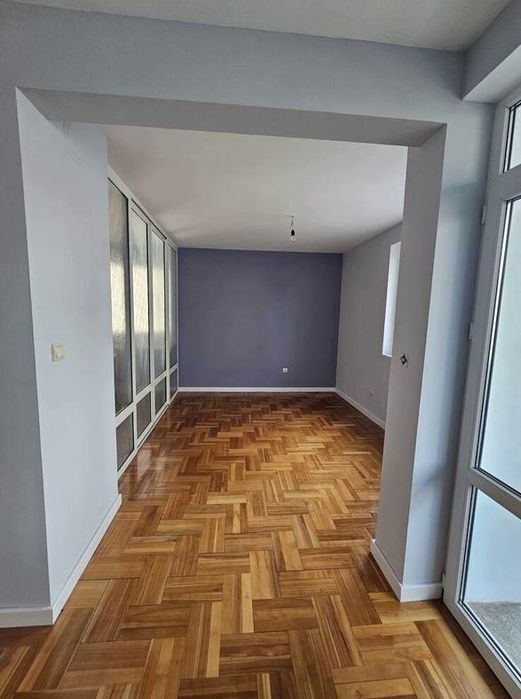 Tристаен апартамент в ж.к. Витоша.